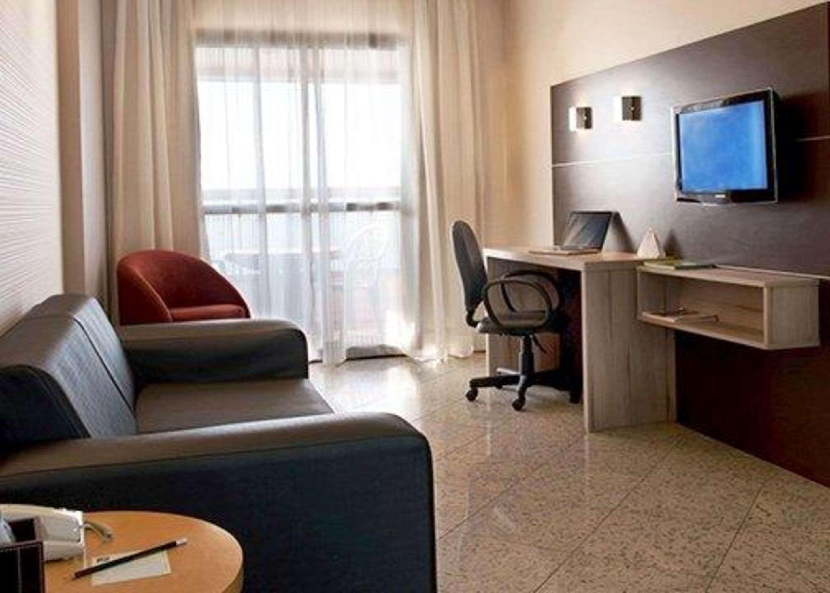 Quality Suites Vila Velha Вила Веля Екстериор снимка
